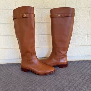 TORY BURCH EVERLY STRAP RIDING
BOOTS SIERRA TAN SIZE 6M